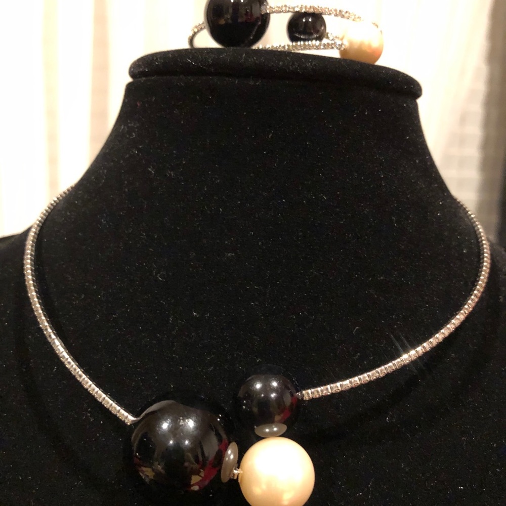Necklace & bangle set - Picture 5 of 5